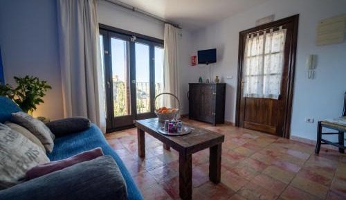 One-Bedroom Apartment with Alhambra view