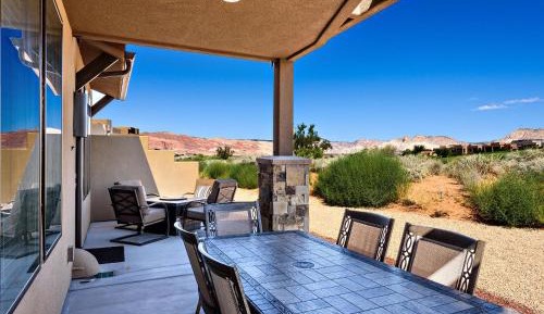 Three-Bedroom Holiday Home 