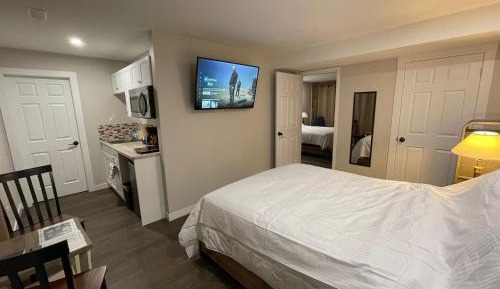 Queen Room