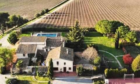 Cottage (6 Adults)