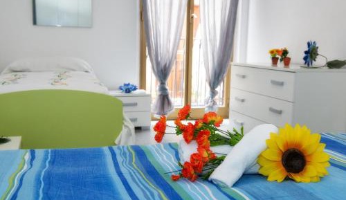 One-Bedroom Apartment with Balcony