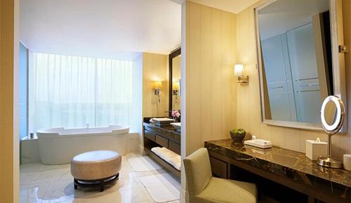 Signature Suite