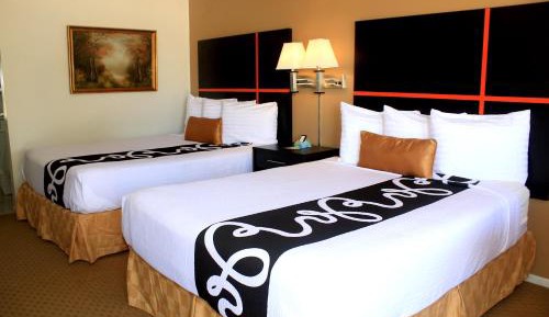 Deluxe Queen Room with Two Queen Beds