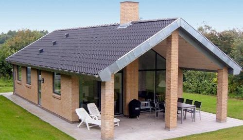 Three-Bedroom Holiday Home 