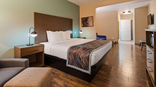 King Suite with Sofa Bed