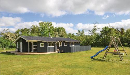 Three-Bedroom Holiday Home 