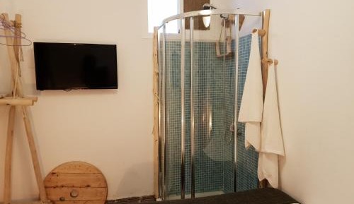 Double Room with Shared Bathroom