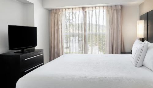 King Room with Sofa Bed