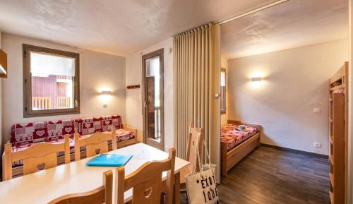 Apartment (5 Adults)