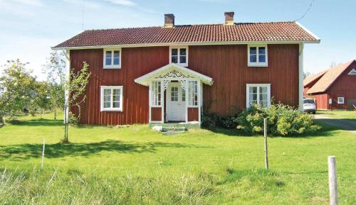 Two-Bedroom Holiday Home