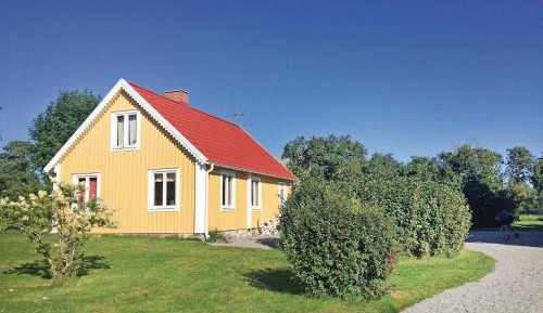 Three-Bedroom Holiday Home 