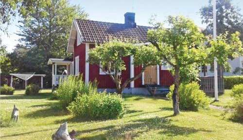 One-Bedroom Holiday Home