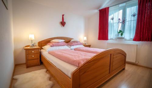 One-Bedroom Apartment with Infrared Cabin