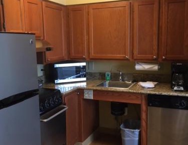 Queen Studio Suite -Hearing Impaired Access/Non-Smoking