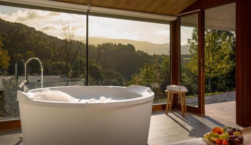 One-Bedroom Grand Deluxe Bungalow with indoor hot tub