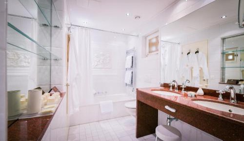 Classic Junior Suite with Balcony