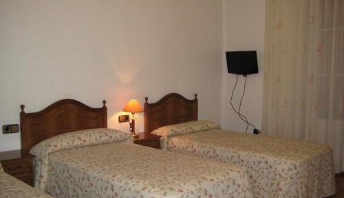 Double or Twin Room with Private Bathroom