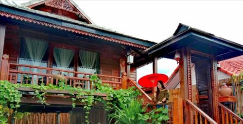 Villa with Garden View