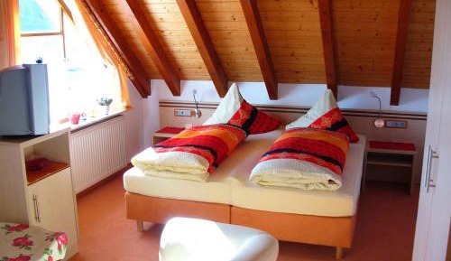 Double or Twin Room with Shower