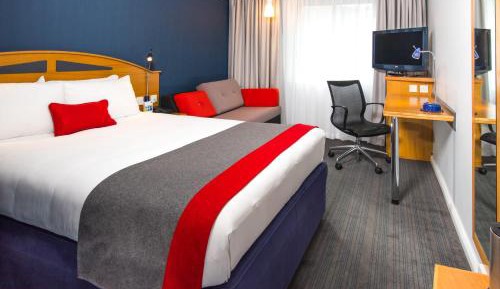 Standard Double Room with Sofa Bed and Free Hot Breakfast
