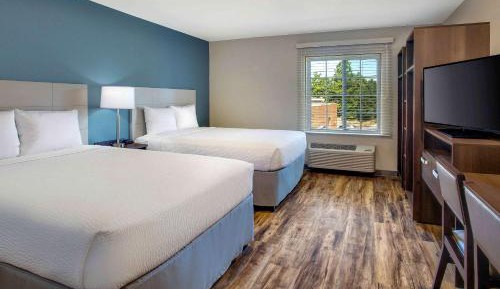 Queen Room with Two Queen Beds - Non-Smoking