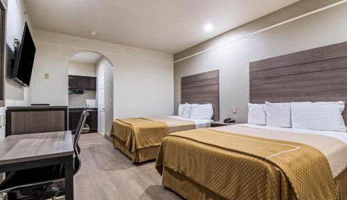Queen Room with Two Queen Beds