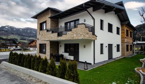 Apartment with Mountain View