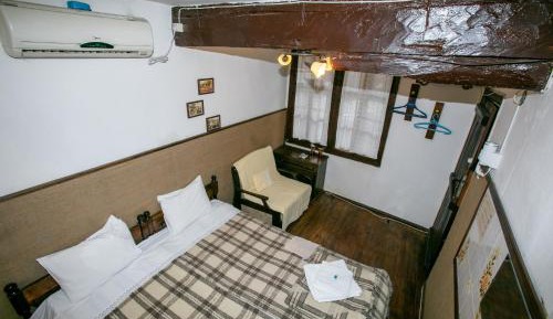 Twin Room with Private External Bathroom
