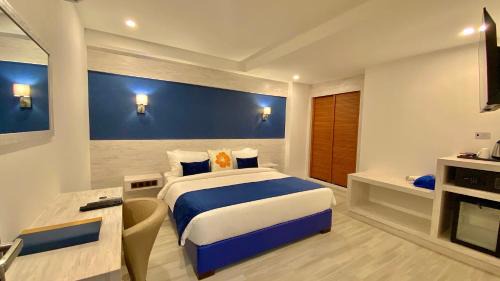 Standard Double Room (Excludes Window Access)