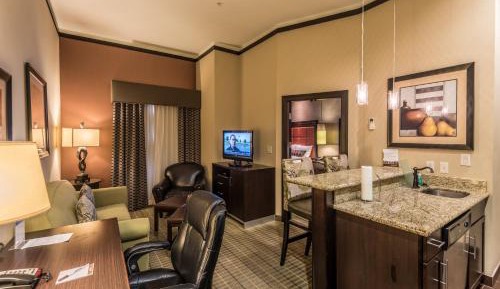 One Bedroom Suite - Selected at Check-In with Kitchen