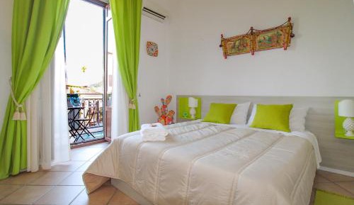 Deluxe Double Room with Balcony and Sea View
