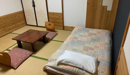 Japanese-Style Twin Room with Shared Bathroom