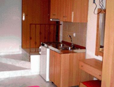 Studio (2 Adults)