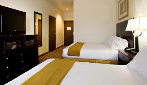 Standard Room with Two Queen Beds