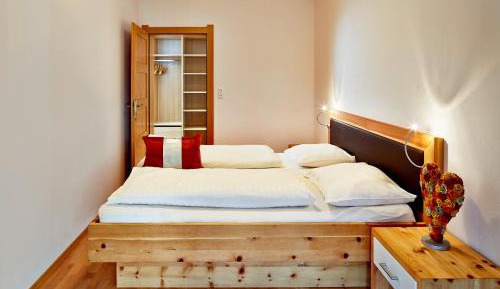 Two-Bedroom Apartment with Winter Garden