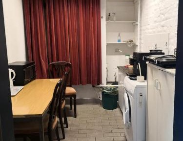 Room for Fitters No. 2