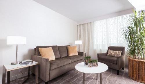 Earth Tower Horizon Queen Suite