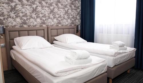 Twin Room with Private Bathroom