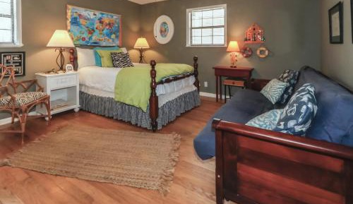 Three-Bedroom Holiday Home 