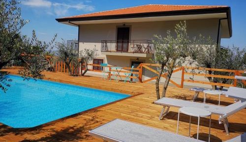 Deluxe Double Room with Balcony and Sea View