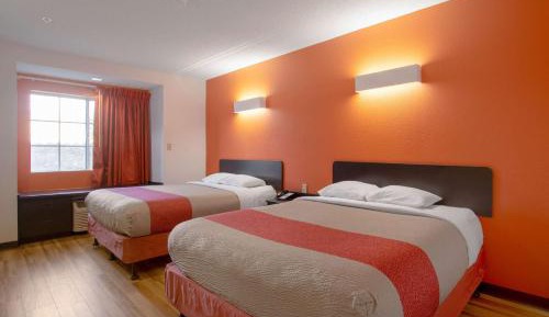 Queen Room with Two Queen Beds - Non-Smoking