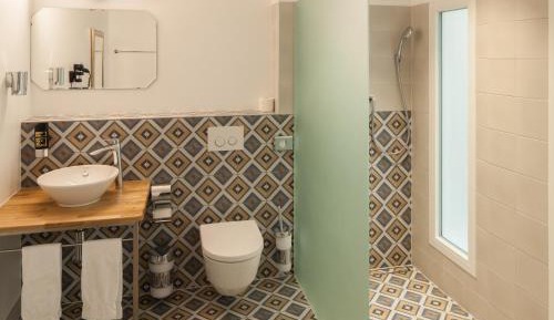 Triple Room with Shared Bathroom