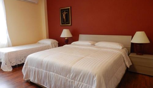 Triple Room with Private Bathroom