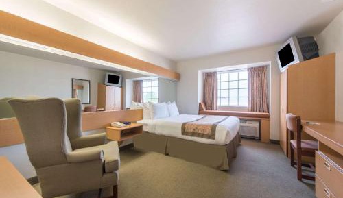 Superior Queen Room - Disability Access - Non-Smoking