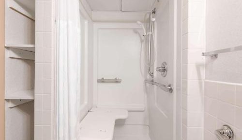 King Room - Disability Access - Non-Smoking