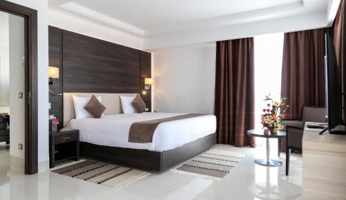 Junior Suite with City View