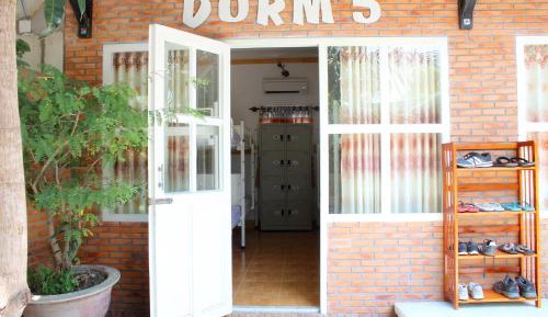 8-Bed Mixed Dormitory Room