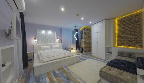 Deluxe Double Room with Extra Bed
