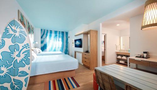 Two -Bedroom Suite with ADA Tub Mobility Accessible (Includes Early Park Admission)