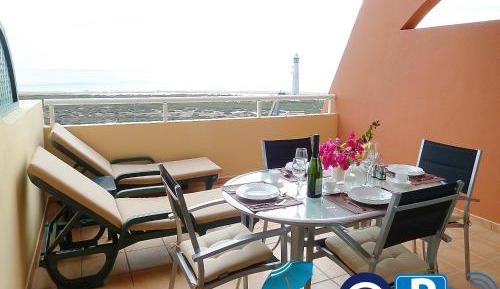 Studio Apartment with Sea View